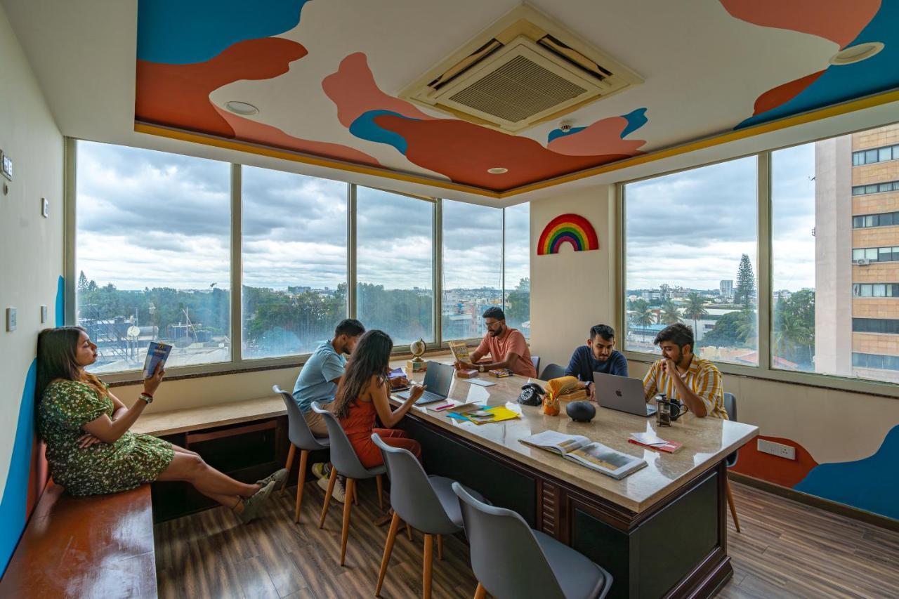 The Hosteller Bangalore, Brigade Road Buitenkant foto