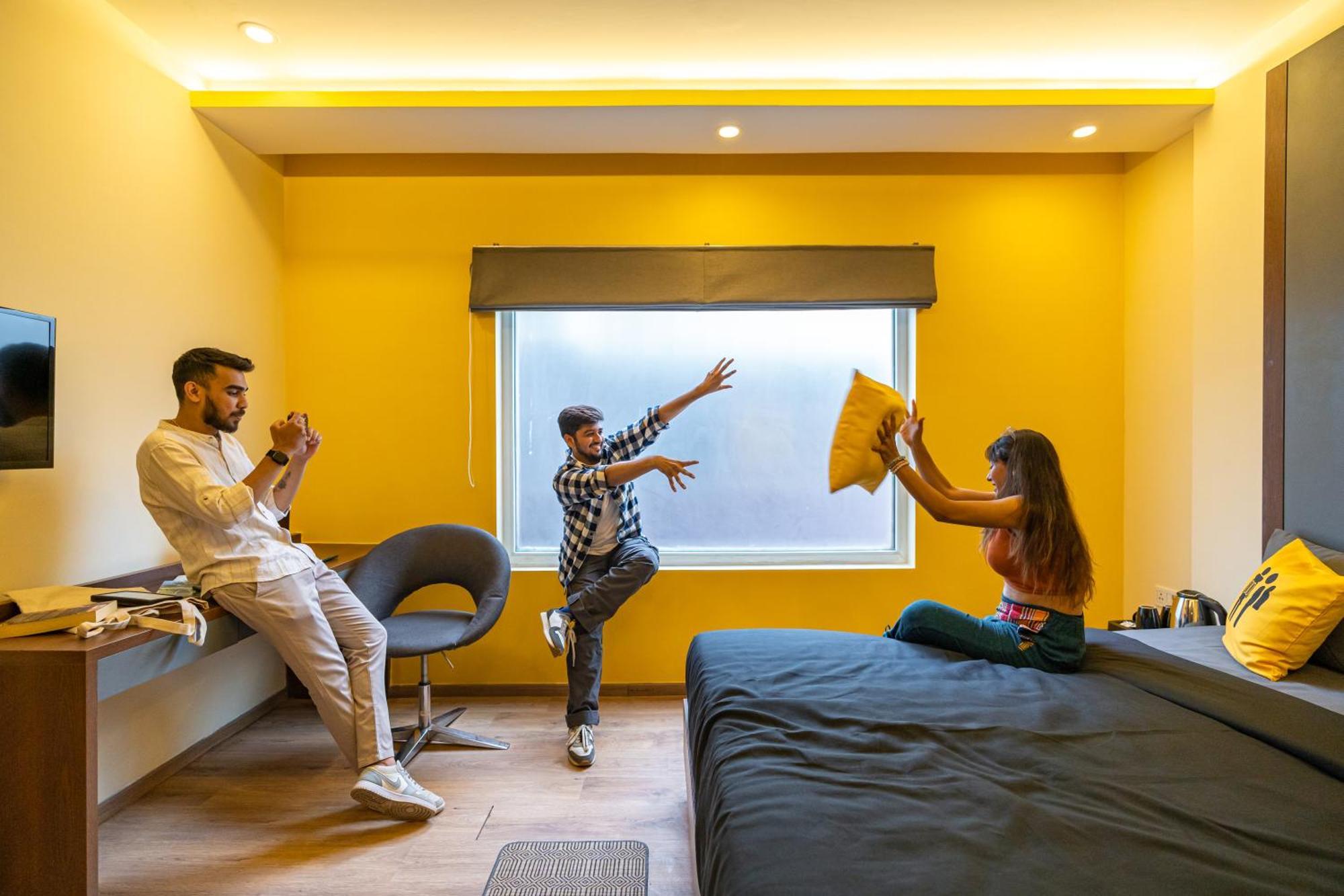 The Hosteller Bangalore, Brigade Road Buitenkant foto